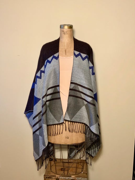 Tribal Woven Ruana with Fringe – Copper & Lace Western Boutique