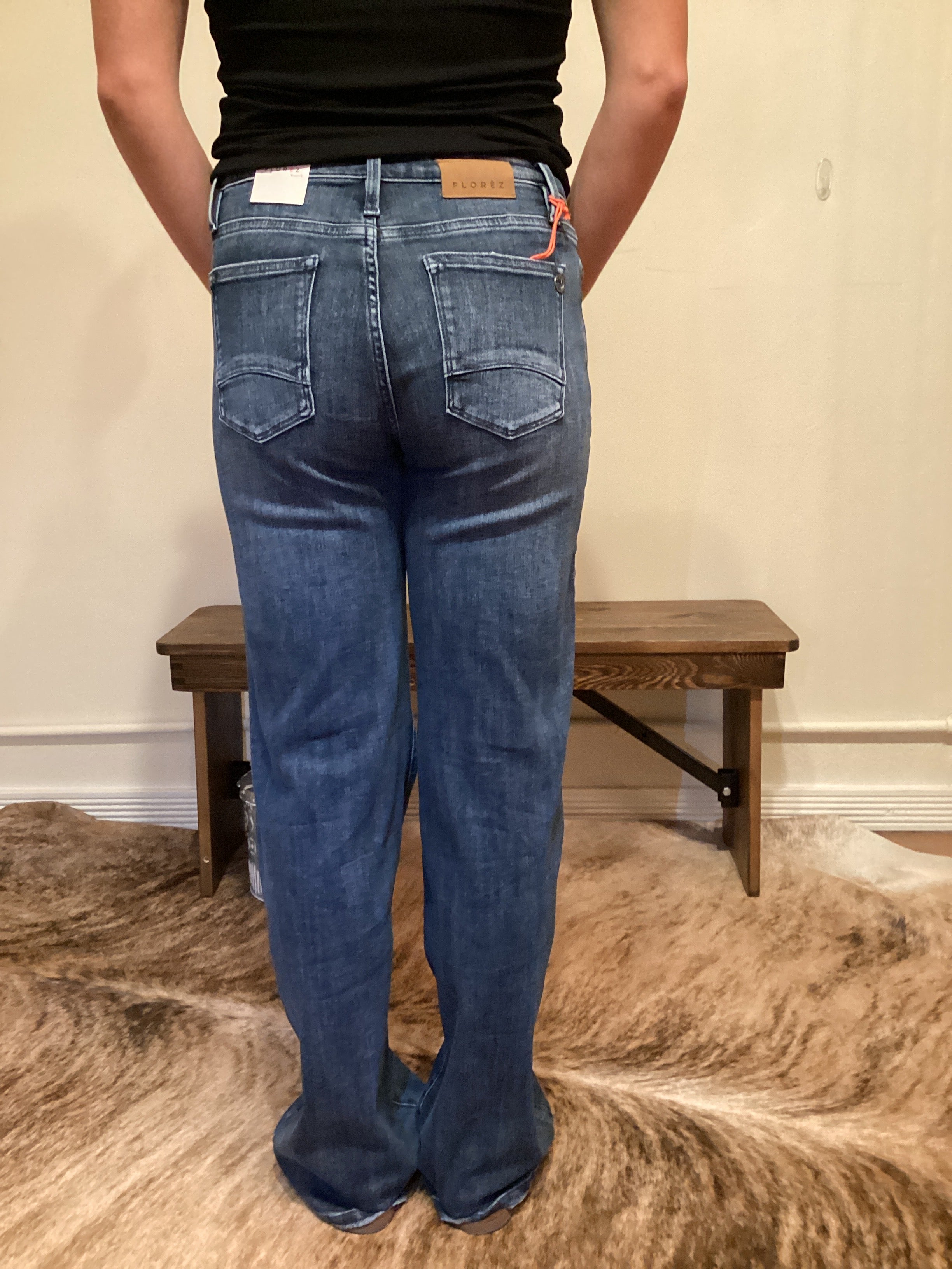 Pocket view back of the jeans 